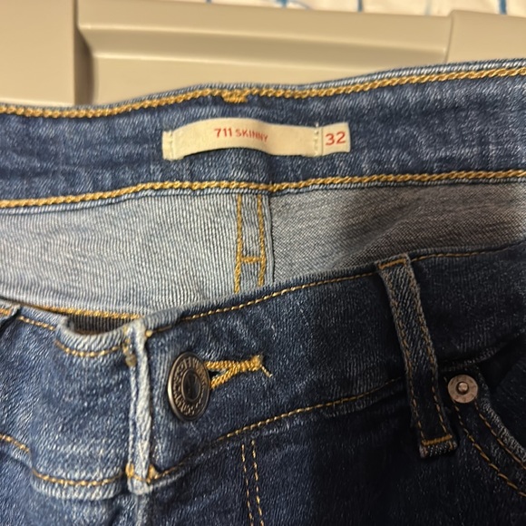 Levi’s Ripped Jeans - Picture 4 of 5